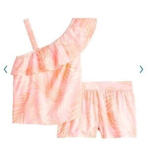 NWT Girls 2 piece set Top with Ruffle and Shorts - Size XL
